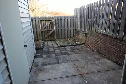 2713 Cottage Place Cottage Place, Greensboro, NC 27455 - Photo 19