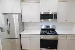 813 Riley Ln, Greensboro, NC 27455 - Photo 5