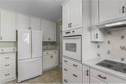 611 Burkeridge Court, Winston-Salem, NC 27104 - Photo 15