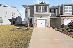 1245 Evelynnview Ln, Kernersville, NC 27284 - Photo 1