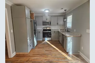 1006 Tyler Court, Winston-Salem, NC 27107 - Photo 9