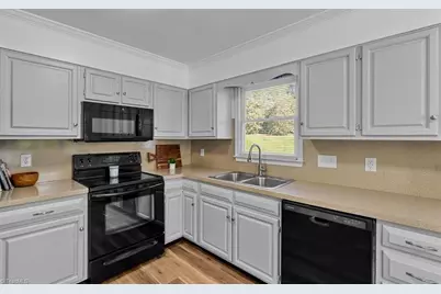 5012 Marigold Way, Greensboro, NC 27410 - Photo 7