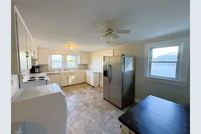 546 Edgewood Street, Kernersville, NC 27284 - Photo 7