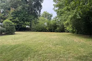 2719 Country Club Rd, Winston-Salem, NC 27104 - Photo 5