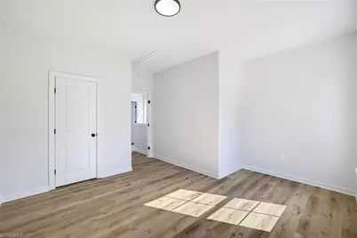 906 Twyckenham Drive, Greensboro, NC 27408 - Photo 19