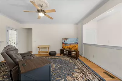 3915 Chadwyck Court, Winston-Salem, NC 27106 - Photo 15