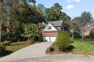 3915 Chadwyck Ct, Winston-Salem, NC 27106 - Photo 1