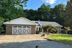 418 Cristi Ln, Dobson, NC 27017 - Photo 5