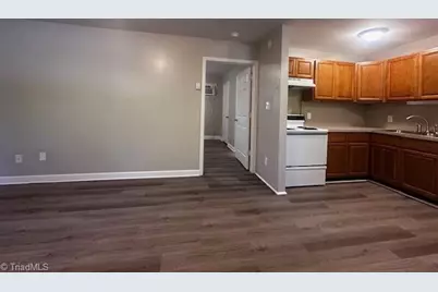 3300 Starlight Drive #4, Winston-Salem, NC 27107 - Photo 9