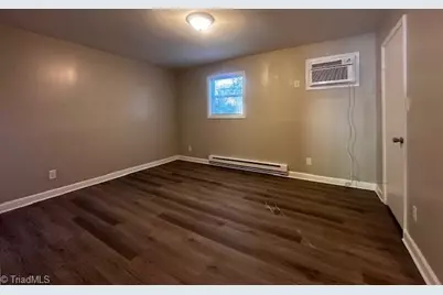 3300 Starlight Drive #4, Winston-Salem, NC 27107 - Photo 5