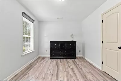 820 Blazingwood Drive, Greensboro, NC 27406 - Photo 5