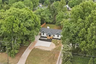 1009 Benjamin Pkwy, Greensboro, NC 27408 - Photo 1