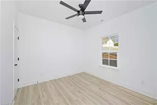 2116 Arbrook Ln, High Point, NC 27265 - Photo 9