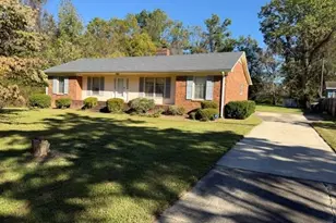 5515 Bledsoe Dr, Greensboro, NC 27410 - Photo 1