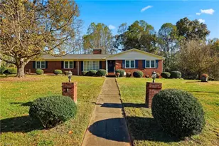 645 Ridgecrest St, Wilkesboro, NC 28697 - Photo 1