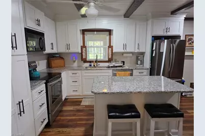 645 Ridgecrest Street, Wilkesboro, NC 28697 - Photo 3