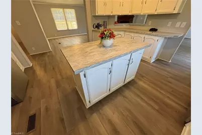 302 Queens Way, Randleman, NC 27317 - Photo 13