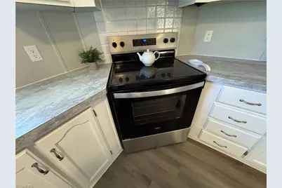 302 Queens Way, Randleman, NC 27317 - Photo 15