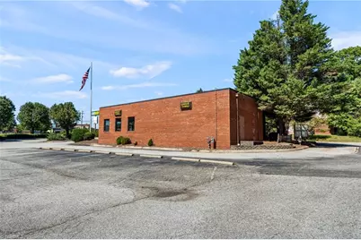659 S Regional Road #1&2, Greensboro, NC 27409 - Photo 9