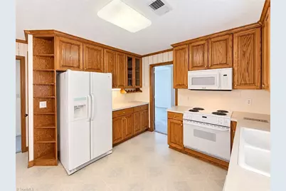 800 Cliff Road, Asheboro, NC 27203 - Photo 5