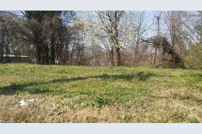 106 Carolina Avenue, Thomasville, NC 27360 - Photo 3