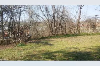 106 Carolina Avenue, Thomasville, NC 27360 - Photo 1