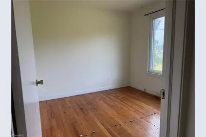 1660 W Lexington Avenue, High Point, NC 27262 - Photo 17