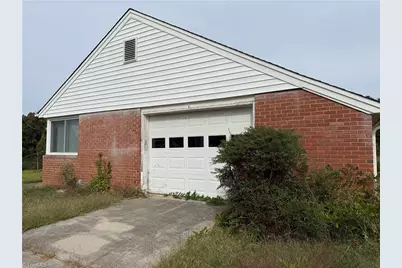 1660 W Lexington Avenue, High Point, NC 27262 - Photo 3