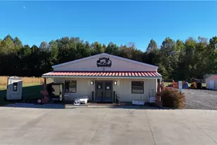 108 Lola Ln, Pilot Mountain, NC 27041 - Photo 27