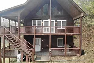 4271 Old Field Creek Rd, Grassy Creek, NC 28631 - Photo 5