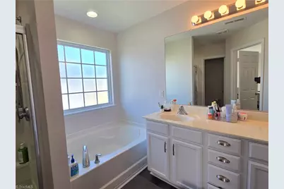 2729 Quail Oaks Drive, Greensboro, NC 27405 - Photo 27