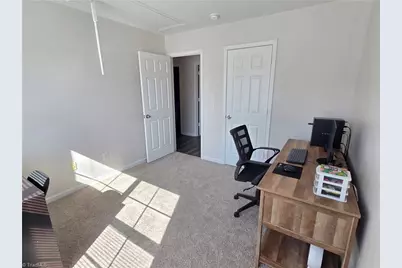2729 Quail Oaks Drive, Greensboro, NC 27405 - Photo 31