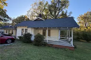 1615 Hamilton St, High Point, NC 27262 - Photo 1