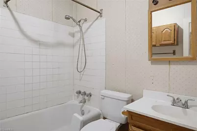 811 E Lexington Avenue, High Point, NC 27262 - Photo 17