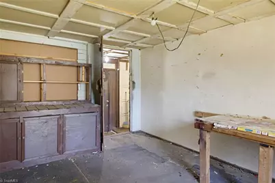 811 E Lexington Avenue, High Point, NC 27262 - Photo 23