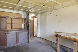 811 E Lexington Ave, High Point, NC 27262 - Photo 23