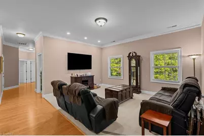 9137 County Line Road, Kernersville, NC 27284 - Photo 15