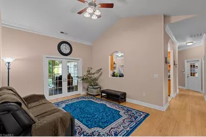 9137 County Line Road, Kernersville, NC 27284 - Photo 5