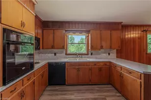143 Gwynwood Dr, Mount Airy, NC 27030 - Photo 9