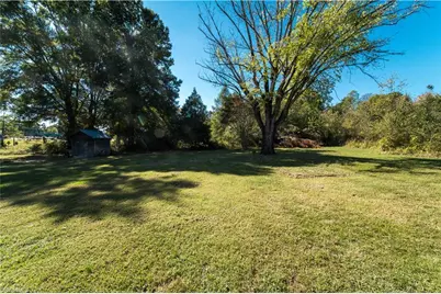 1015 Booth Street, Walnut Cove, NC 27052 - Photo 5