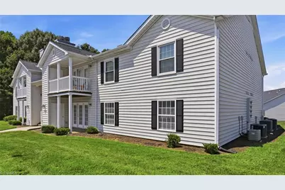 7149 W Friendly Avenue #D, Greensboro, NC 27410 - Photo 3