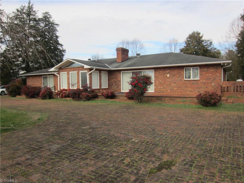 4508 Old Us Hwy 421 E Yadkinville Nc 27055 Mls 963451 Coldwell Banker