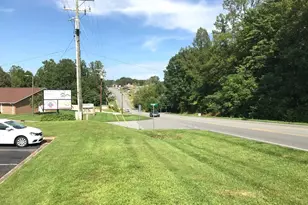 18 8 Ac Key St, Pilot Mountain, NC 27041 - Photo 9