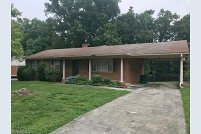 2210 Timberlake Avenue - Photo 1