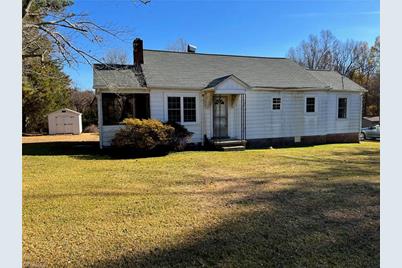 3815 Salisbury Street - Photo 1