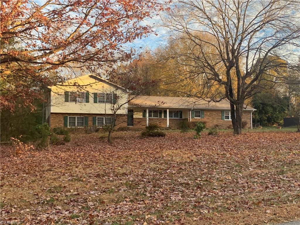 206 Cedarwood Dr, Jamestown, NC 27282 MLS 1057421 Coldwell Banker