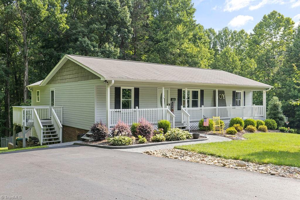 195 Aztec Dr, Wallburg, NC 27107 MLS 1073429 Coldwell Banker