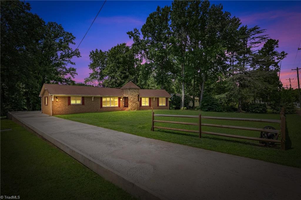 211 Guilford Rd, Jamestown, NC 27282 MLS 1073467 Coldwell Banker