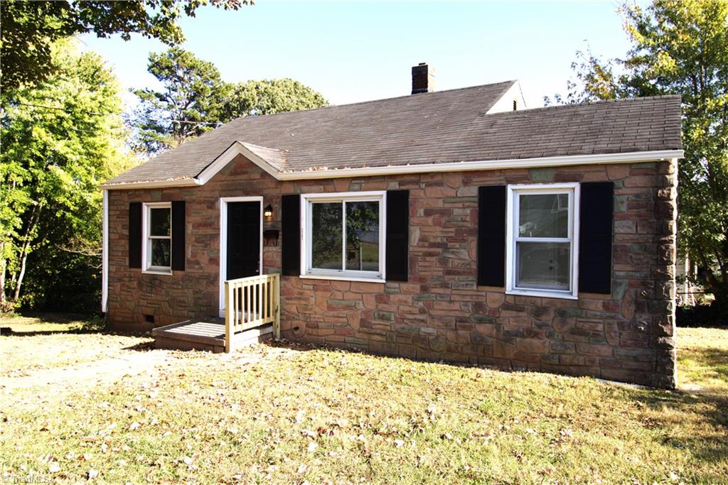 2701 Peachtree St, Winston Salem, NC 27107 MLS 1085478 Coldwell Banker