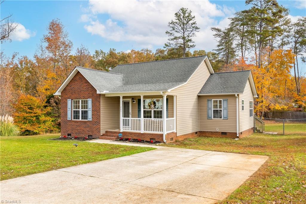 205 Foxwood Ct, Randleman, NC 27317 MLS 1088880 Coldwell Banker
